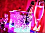 Bar à champagne recherche hôtesse
