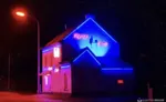 Kenzo Club engage serveuse