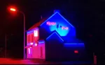 Kenzo Club engage serveuse