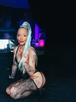 Sexy blonde ...ultieme erotische verwenning ...