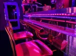 Bar à champagne recherche hôtesse
